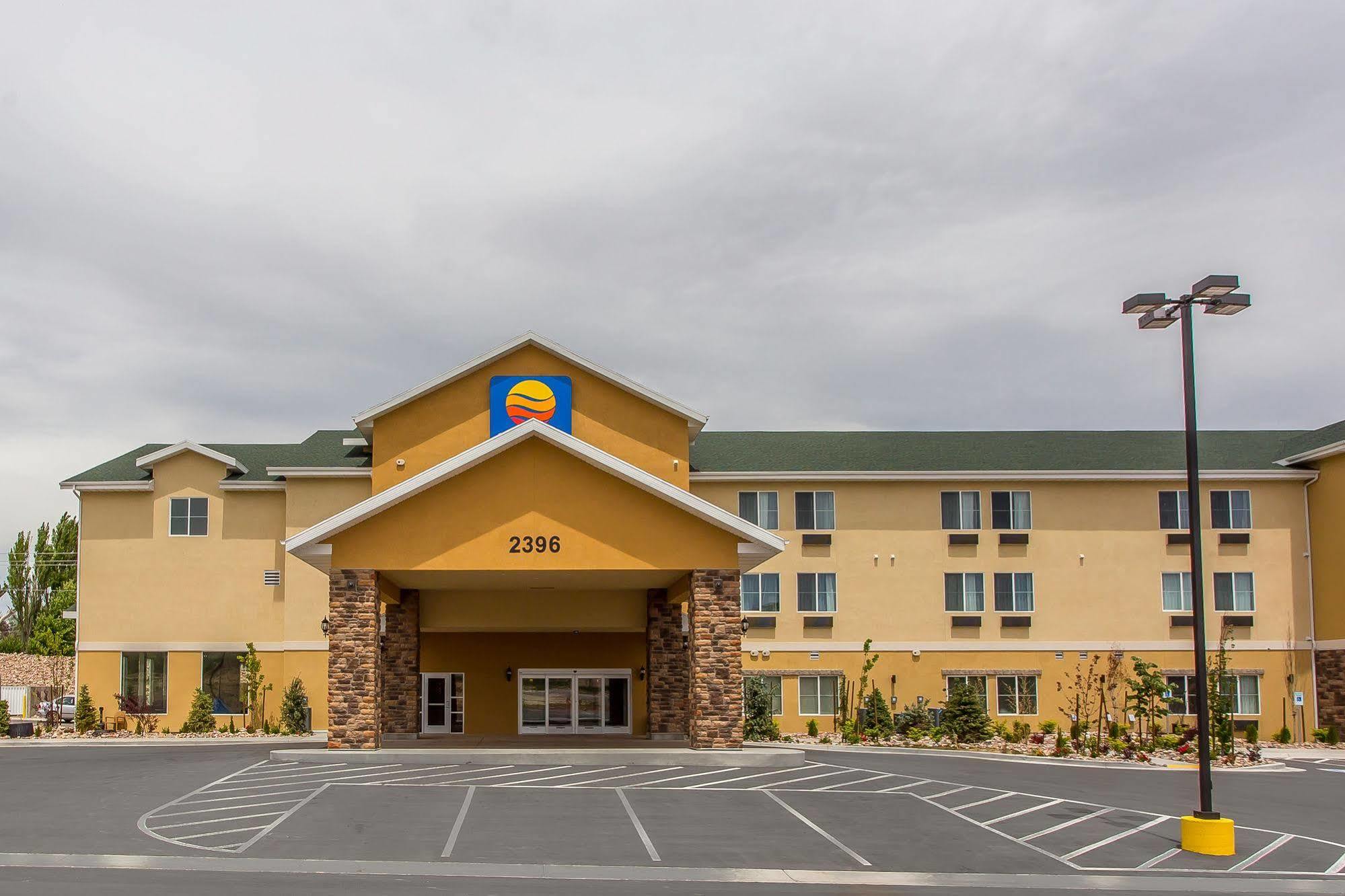 Comfort Inn & Suites Vernal - National Monument Area Екстериор снимка