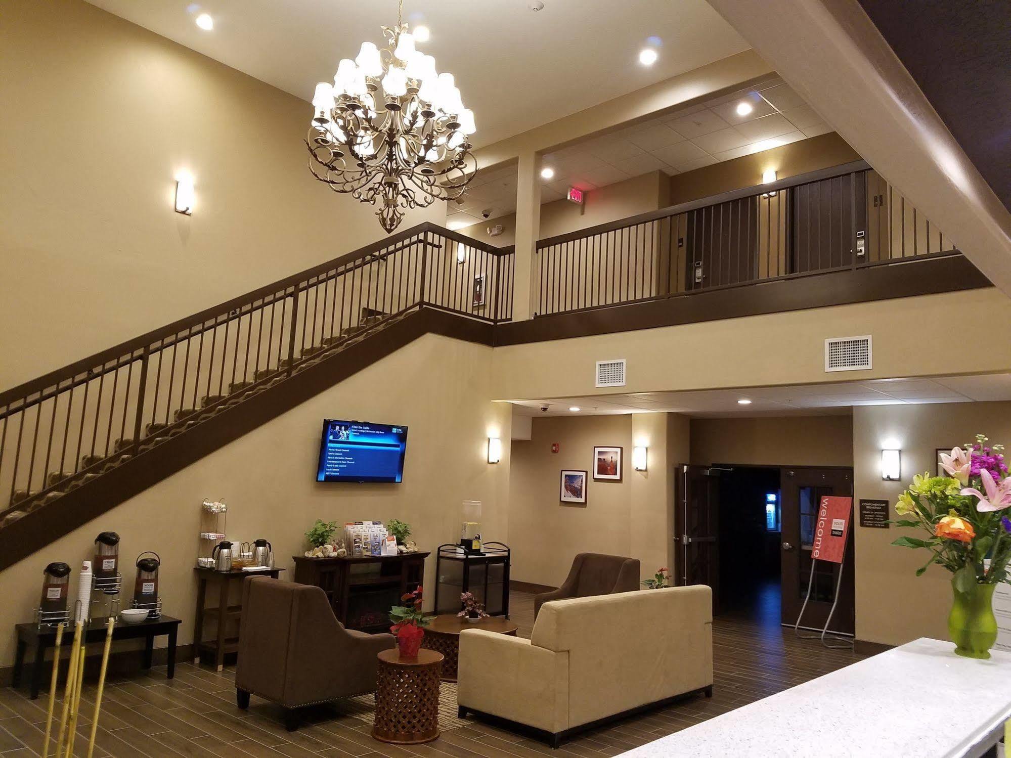 Comfort Inn & Suites Vernal - National Monument Area Екстериор снимка