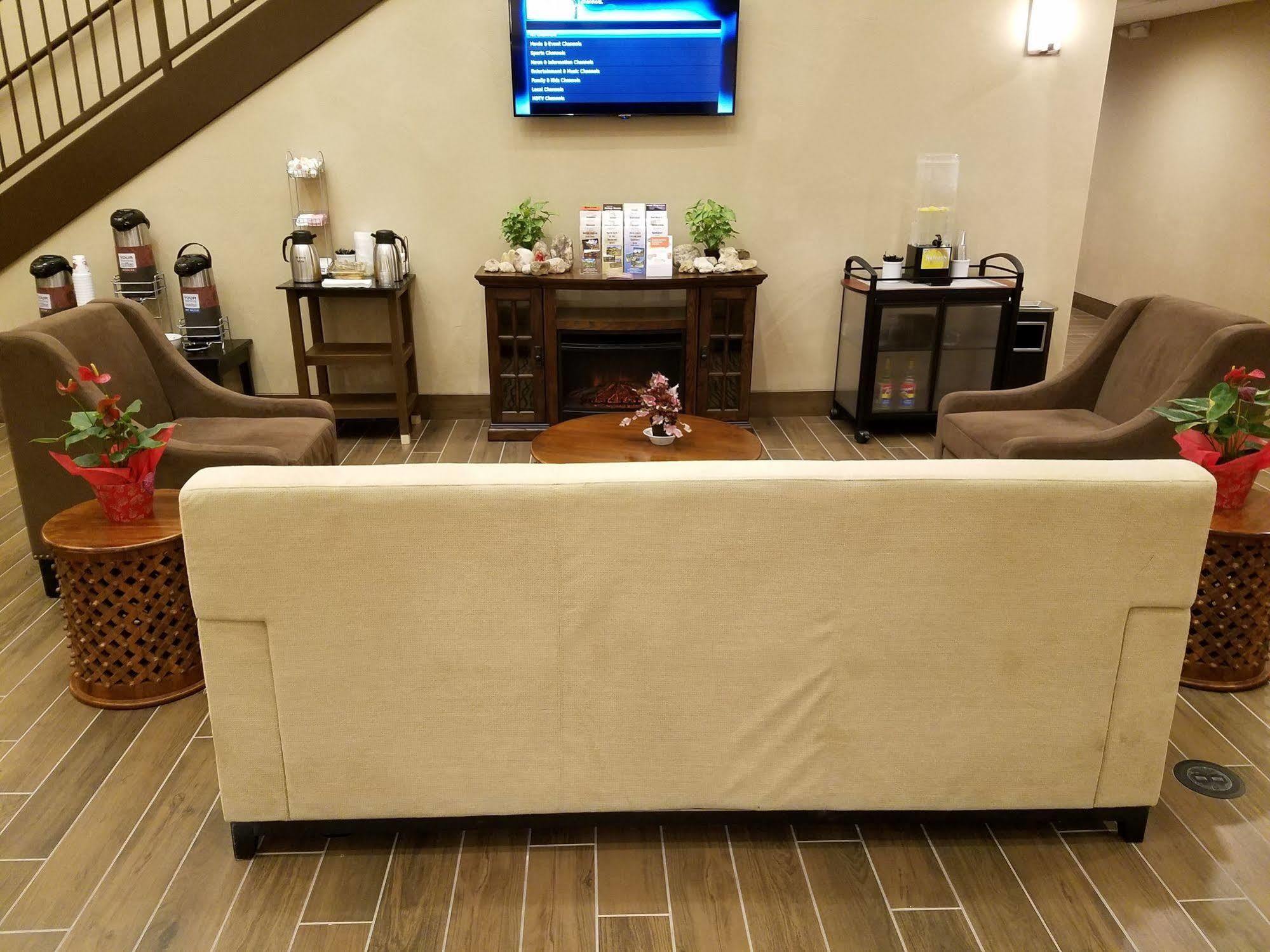 Comfort Inn & Suites Vernal - National Monument Area Екстериор снимка