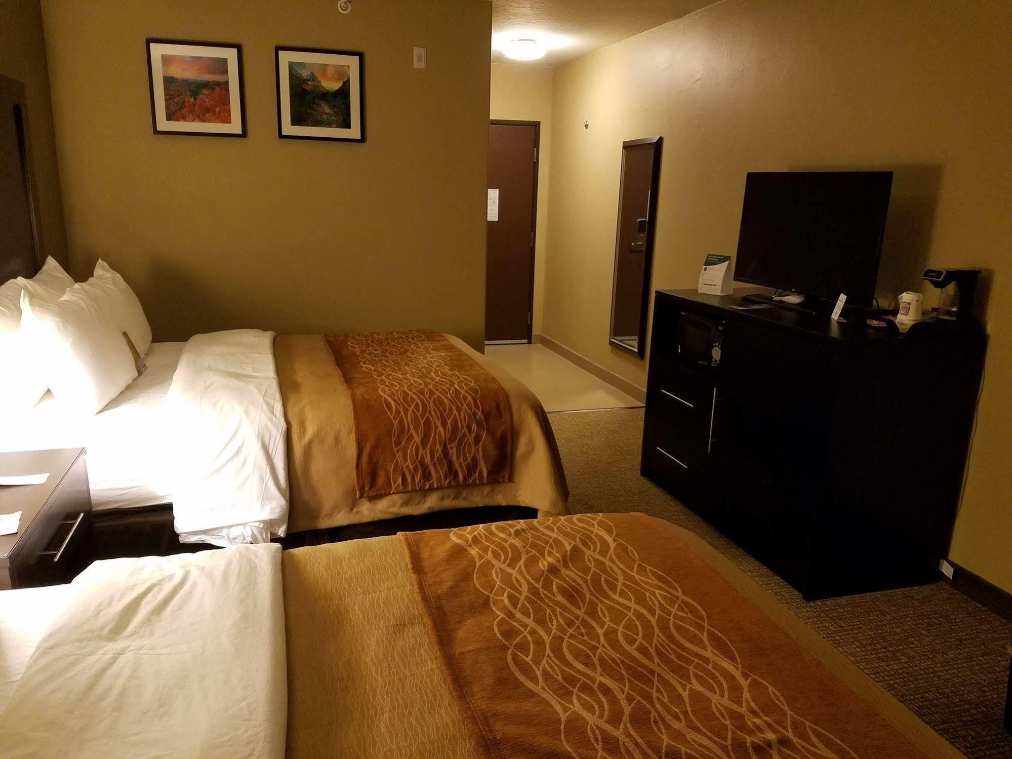 Comfort Inn & Suites Vernal - National Monument Area Екстериор снимка