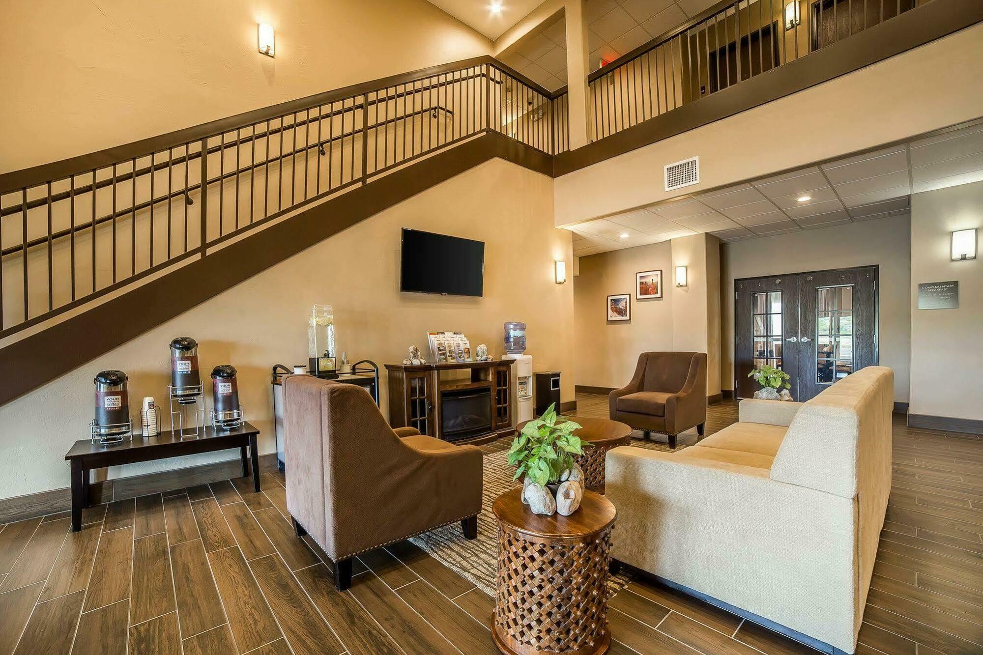 Comfort Inn & Suites Vernal - National Monument Area Екстериор снимка